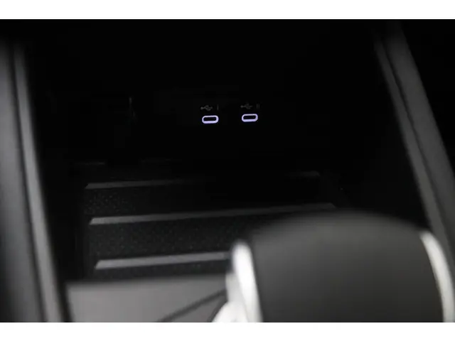 Renault Captur 1.3 mild hybrid 160 techno 2025 Benzine 35