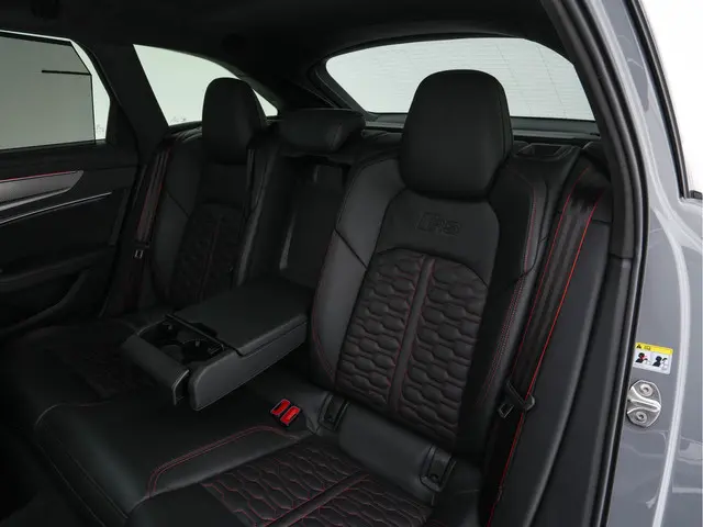 Audi RS6 Avant TFSI Quattro ! FULL-OPTIONS ! 2020 Benzine 36