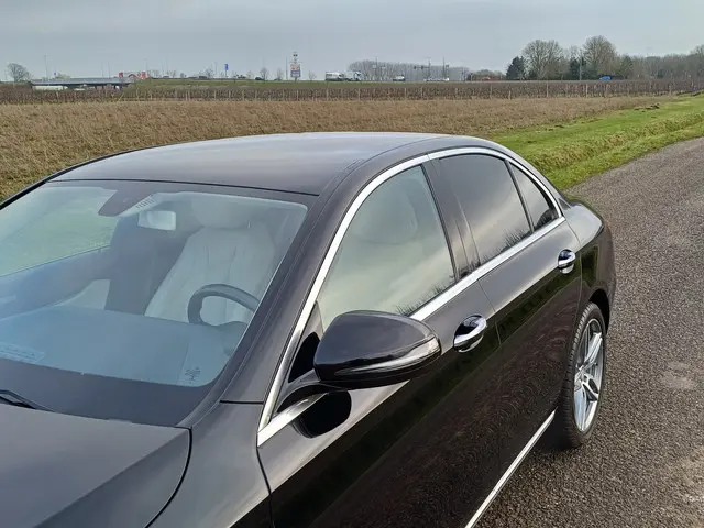 Mercedes-Benz E-Klasse 200 Prestige 2016 Benzine 11