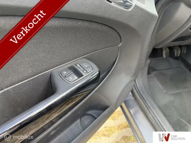 Opel Corsa 1.4-16V Anniversary Edition 2013 Benzine 16