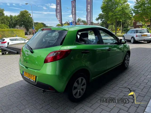 Mazda 2 1.3 Cool 2013 Benzine 16