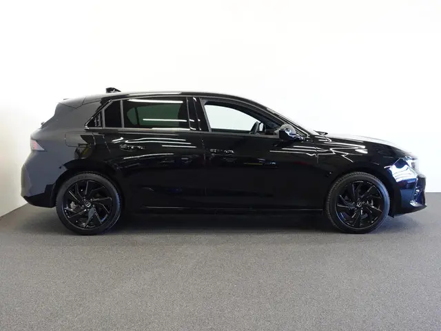 Opel Astra 1.2 130pk GS Line Automaat 2023 Benzine 36