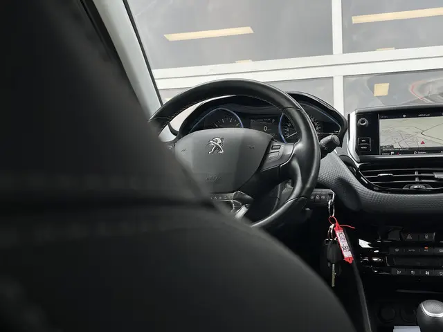 Peugeot 2008 1.2 PureTech Allure 2018 Benzine 13