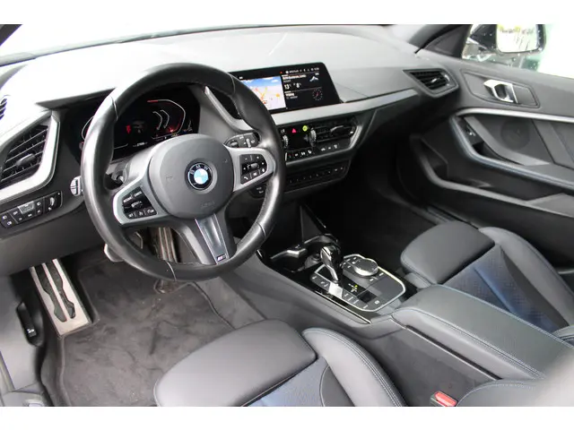BMW 1 Serie 118i M Sport Automaat 2023 Benzine 8