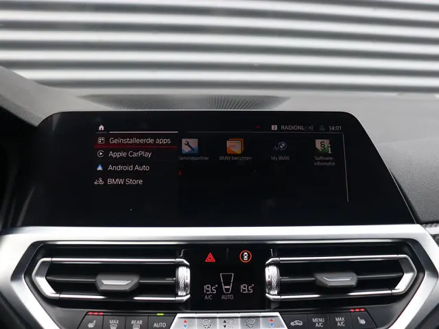 BMW M3 3-serie Sedan Competition 2021 Benzine 32