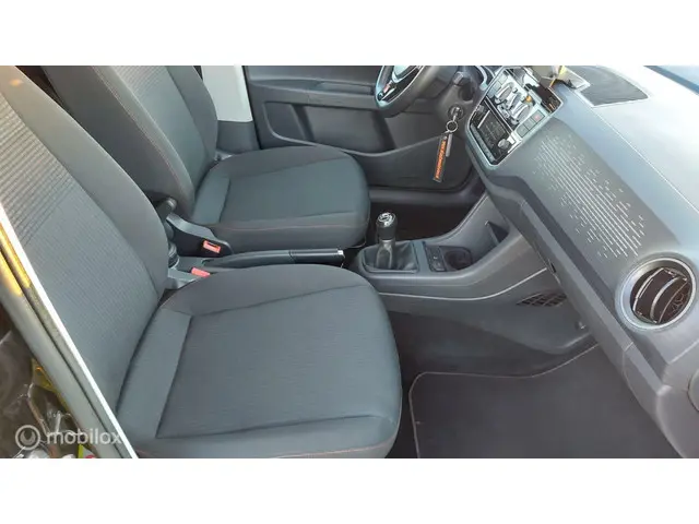 Volkswagen up! 1.0 BMT high up! 2017 Benzine 20