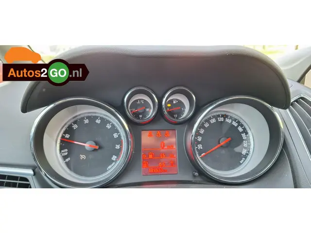 Opel Zafira Tourer 1.4 Cosmo 2013 Benzine 24