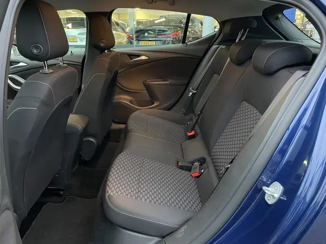 Opel Astra 1.2 Edition 2020 2020 Benzine 8