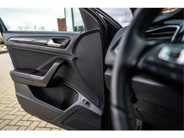 Volkswagen T-Roc 2.0 TSI 4Motion R 2020 Benzine 25