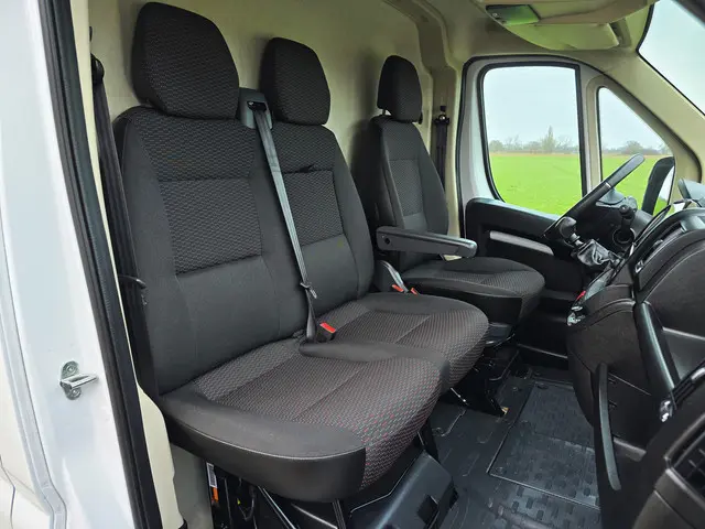 Peugeot Boxer 2.2 BlueHDi L2 H2 3.5T 2023 Diesel 11