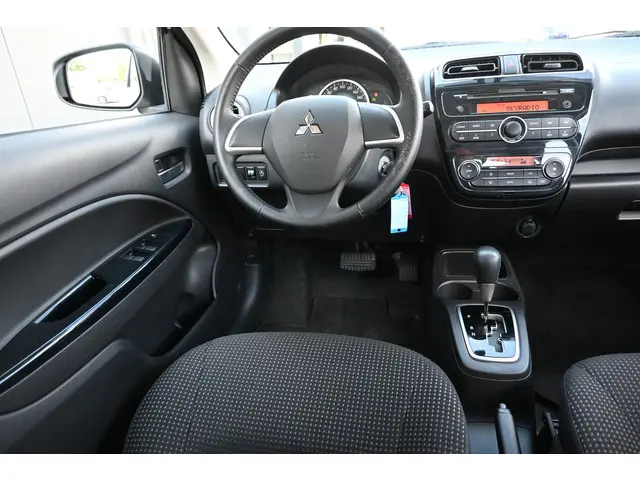 Mitsubishi Space Star 1.0 Bright 2015 Benzine 25