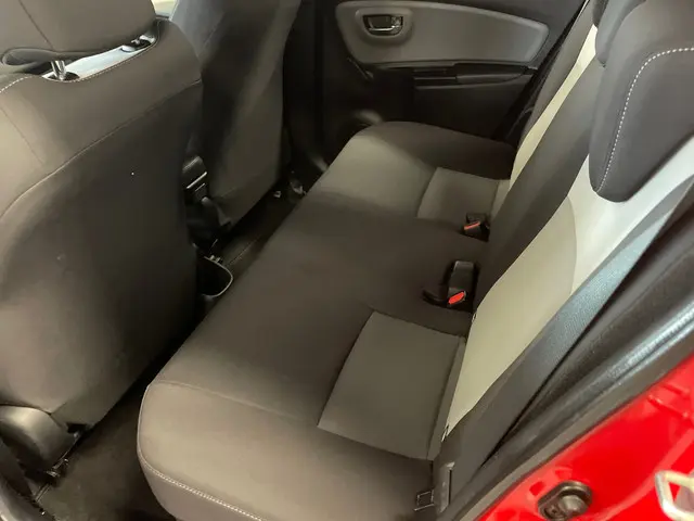 Toyota Yaris 1.5 Hybrid Design 2018 Hybride Benzine 9