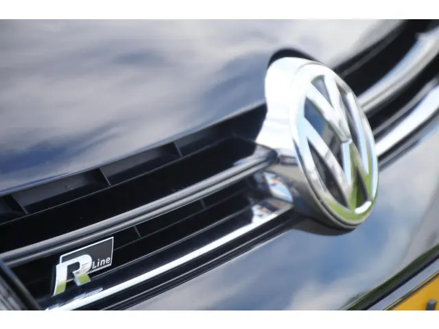 Volkswagen Golf 1.4 TSI ACT Highline !! 150 PK !! 2016 Benzine 4