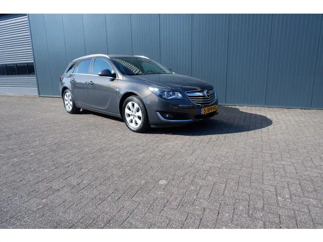 Opel Insignia Sports Tourer 1.6 T Business+ 2014 Benzine 2