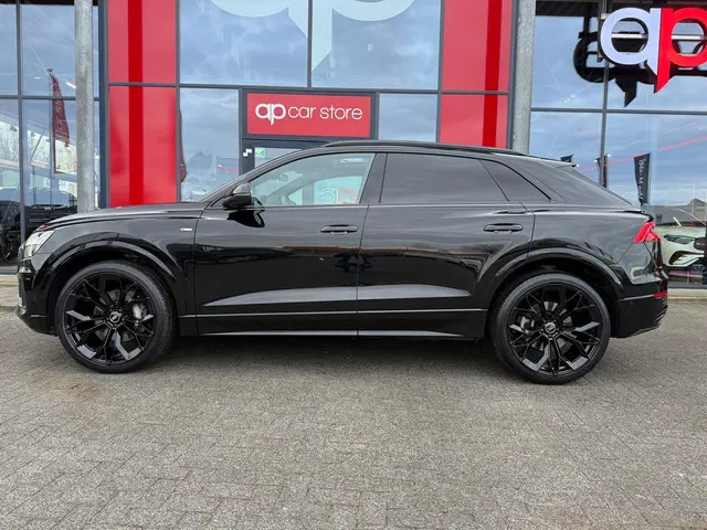 Audi Q8 55 TFSI quattro Pro Line Advanced 2022 Benzine 4