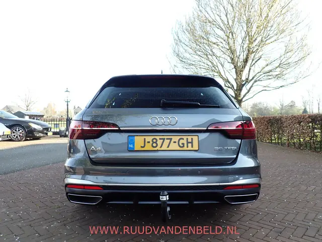 Audi A4 Avant 35TFSI S-LINE 2020 Hybride Benzine 30