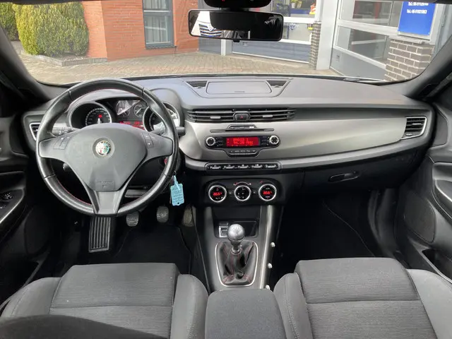 Alfa Romeo Giulietta 1.4 T Veloce 2014 Benzine 23