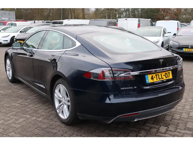 Tesla Model S 85 Base 2014 Elektrisch 10