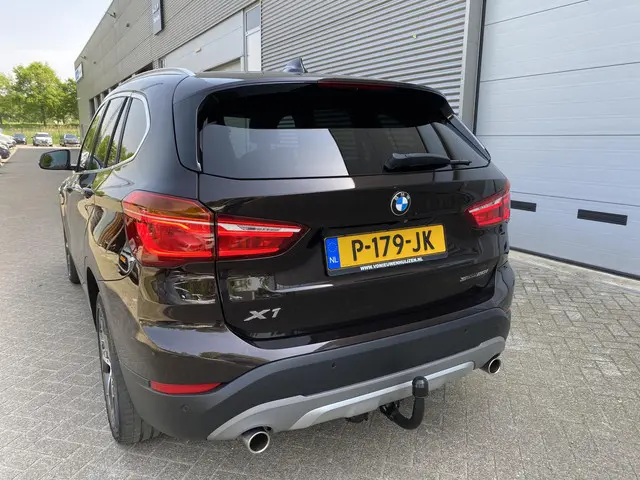 BMW X1 sDrive20i High Executive 2018 Benzine 8