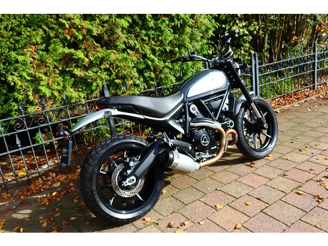 Ducati Scrambler 800 ICON ABS 2019 Benzine 8