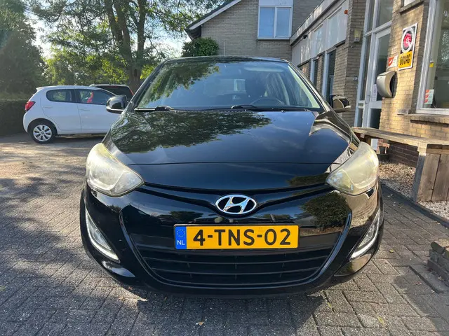 Hyundai i20 1.2 LP i-Drive 2015 Benzine 26