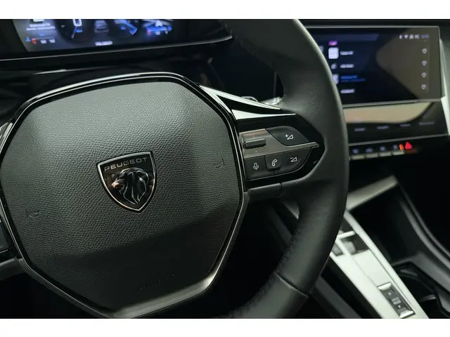 Peugeot 308 SW 1.2 PureTech Allure 2024 Benzine 18