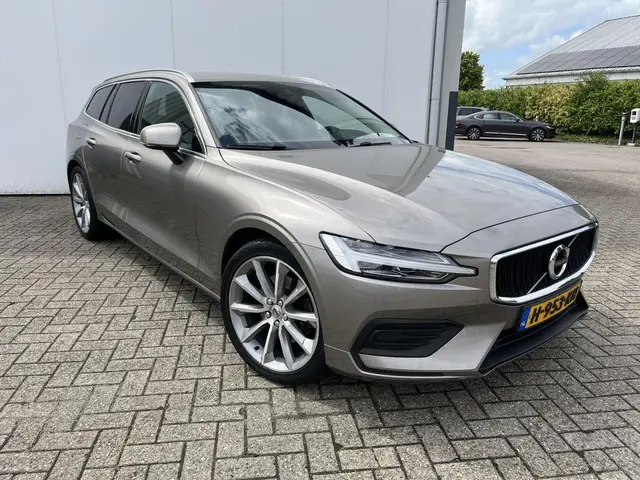 Volvo V60 2