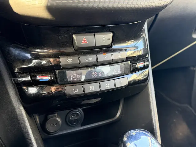 Peugeot 2008 1.6 VTi Allure 2015 Benzine