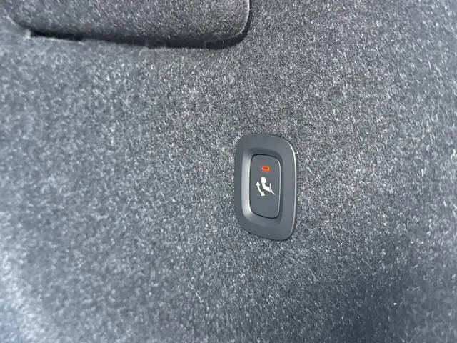 Volvo XC40 2.0 B4 Core 2024 Benzine 27