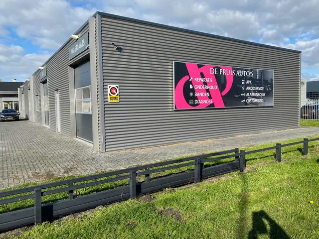 Toyota C-HR 2.0 Hybrid Style 2021 Hybride Benzine 28