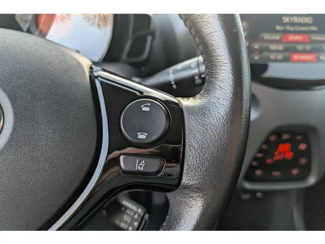 Toyota Aygo 1.0 VVT-i x-clusiv 2019 Benzine 20