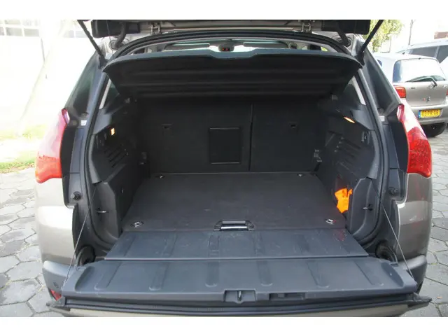 Peugeot 3008 1.6 VTi Style 2013 Benzine 12