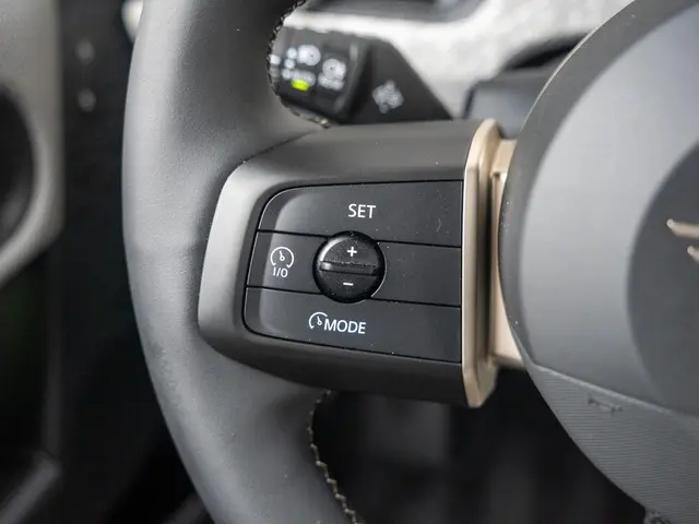 MINI 5-Deurs Cooper C 2024 Benzine 28