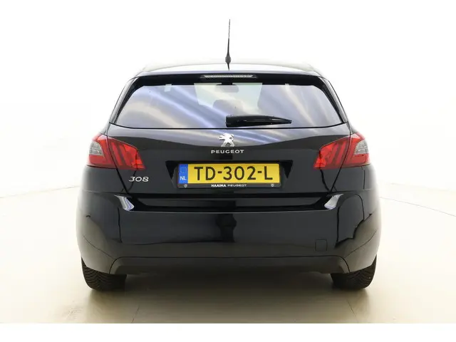 Peugeot 308 1.2 PureTech Allure 2018 Benzine 11