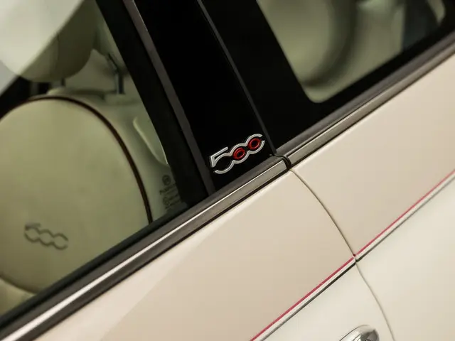 Fiat 500C 1.2 Lounge Sport 2017 Benzine 24