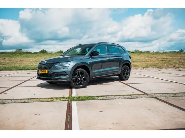Škoda Karoq 1.5 TSI 150PK DSG Sportline 2021 Benzine 37