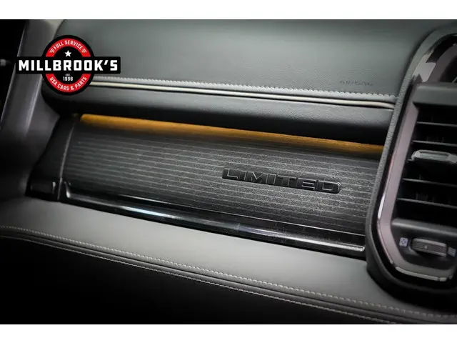 Dodge Ram 1500 5.7 V8 Limited Night Rambox 2024 LPG/Gas 17