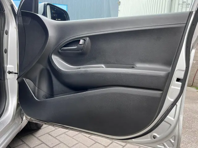 Kia Picanto 1.0 CVVT ISG Comfort Pack 2013 Benzine 34