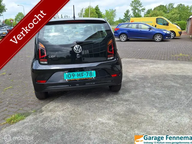 Volkswagen up! 1.0 BMT move up! 2019 Benzine 3
