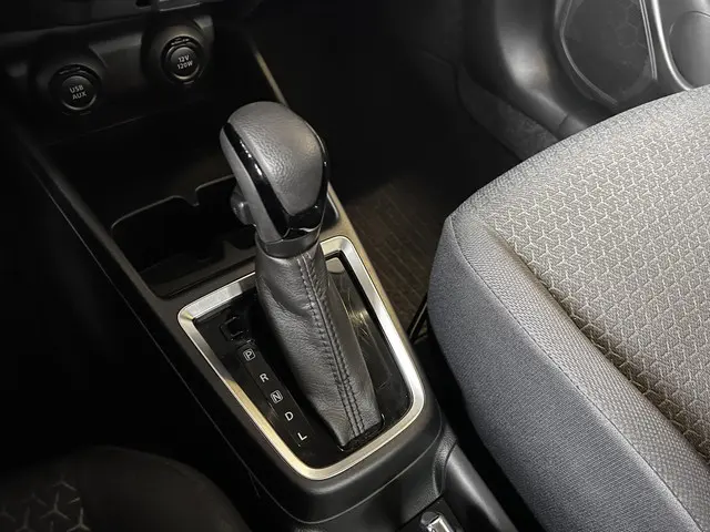 Suzuki Swift 1.2 Select Smart Hybrid 2023 Benzine 19