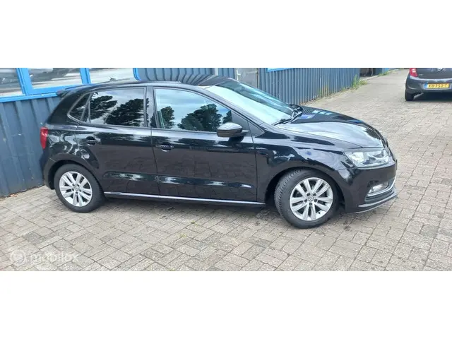 Volkswagen Polo 1.2 TSI Comfortline 2017 Benzine 2