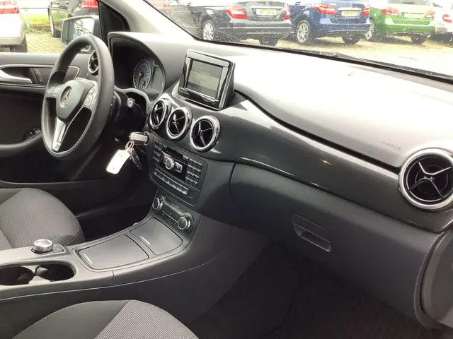 Mercedes-Benz B-Klasse 180 Ambition 2014 Benzine 18