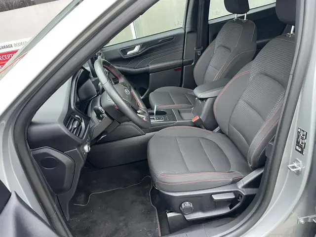 Ford Kuga 2.5 PHEV ST-Line 2023 Hybride Benzine 5