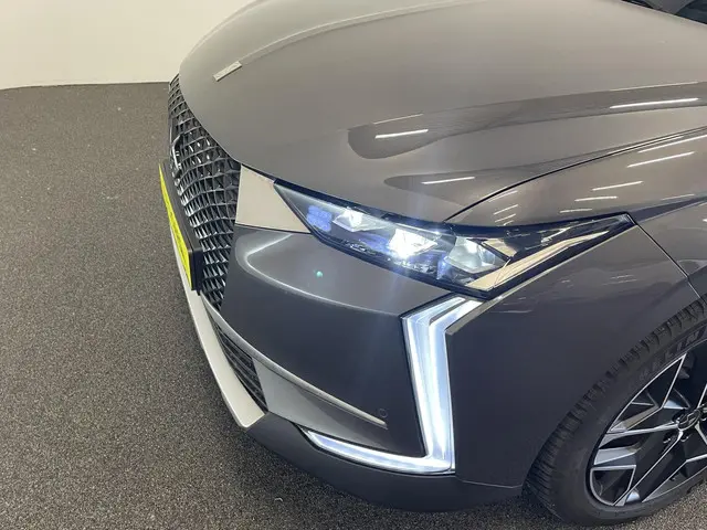 DS DS 4 1.2 PureTech Aut-8 Rivoli Cross 2023 Benzine 18