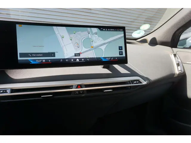 BMW iX xDrive50 2024 Elektrisch 11