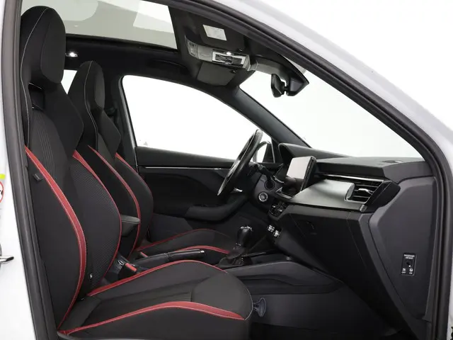 Škoda Kamiq 1.0 TSI 110pk DSG Monte Carlo 2021 Benzine 4