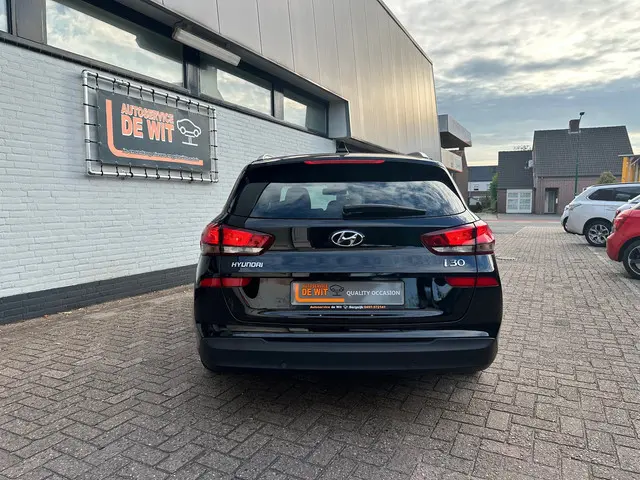 Hyundai i30 Wagon 1.0 T-GDI Premium 2020 Benzine 2