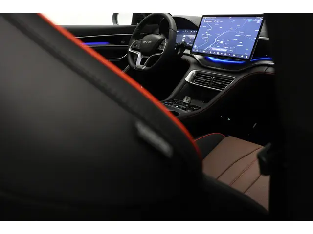 BYD SEAL U 1.5 DM-i FWD Boost 2025 Hybride Benzine 12