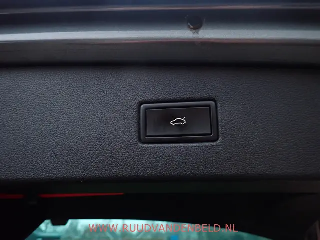 Volkswagen Tiguan 1.5 TSI ACT R-LINE 2020 Benzine 33