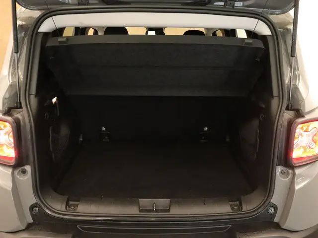 Jeep Renegade 1.3T DDCT Longitude 2020 Benzine 7